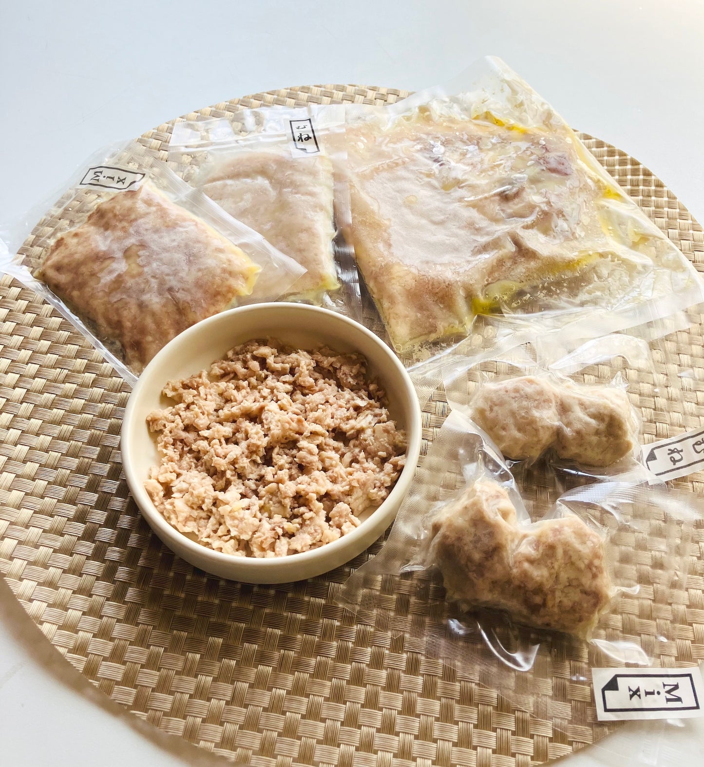 【🔔12月20日まで🔔】愛猫と食べるNekobee Xmasセット🎄〜2025年ver.〜